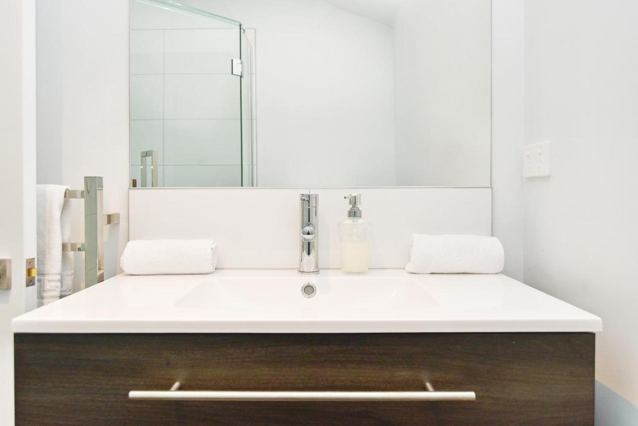 Salisbury Style - Modern City Apartment - Christchurch Holiday Homes Dış mekan fotoğraf